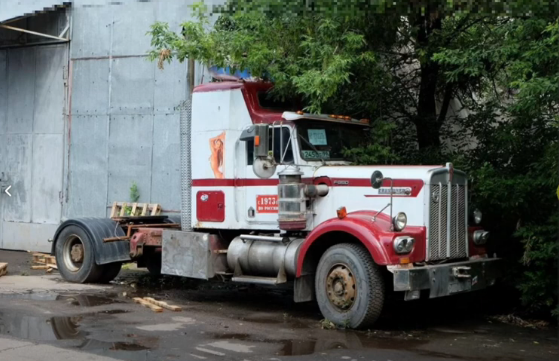 тягач Kenworth W990